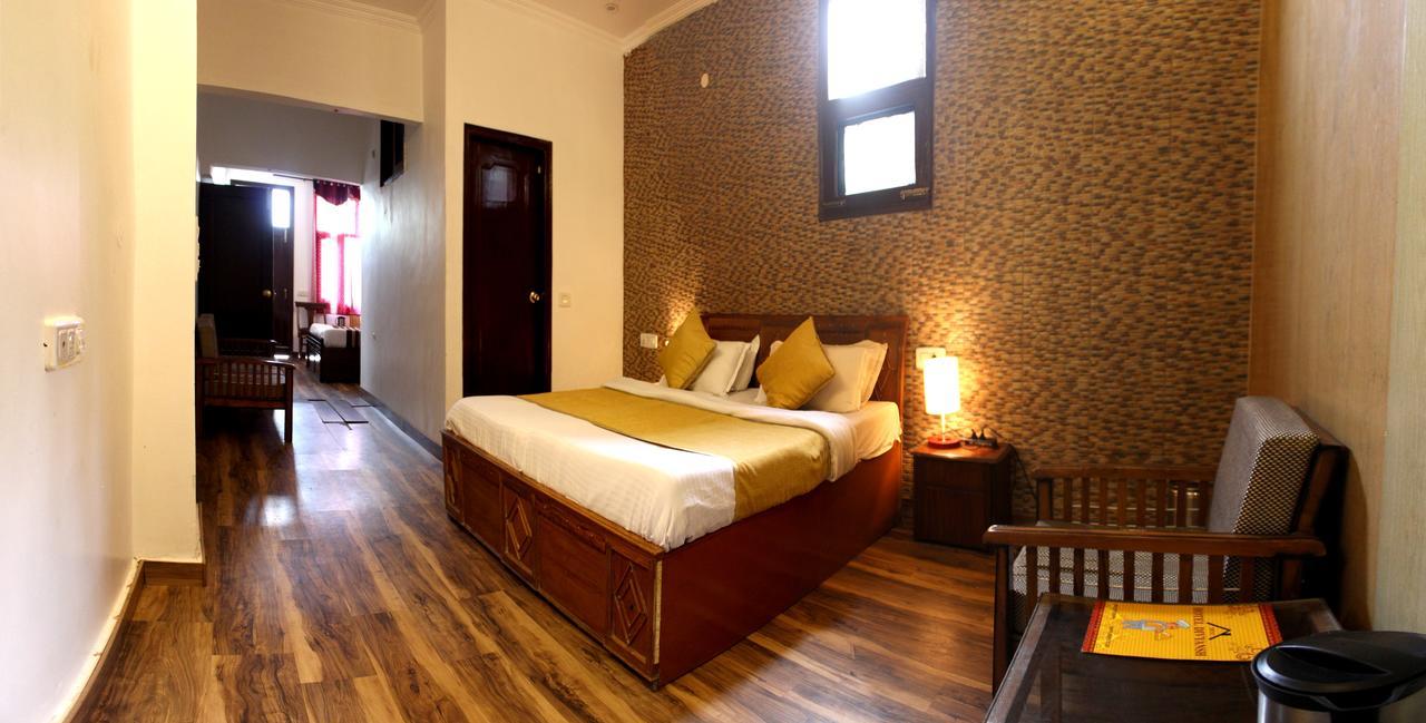 Divyansh Hotel Dharamshala Extérieur photo