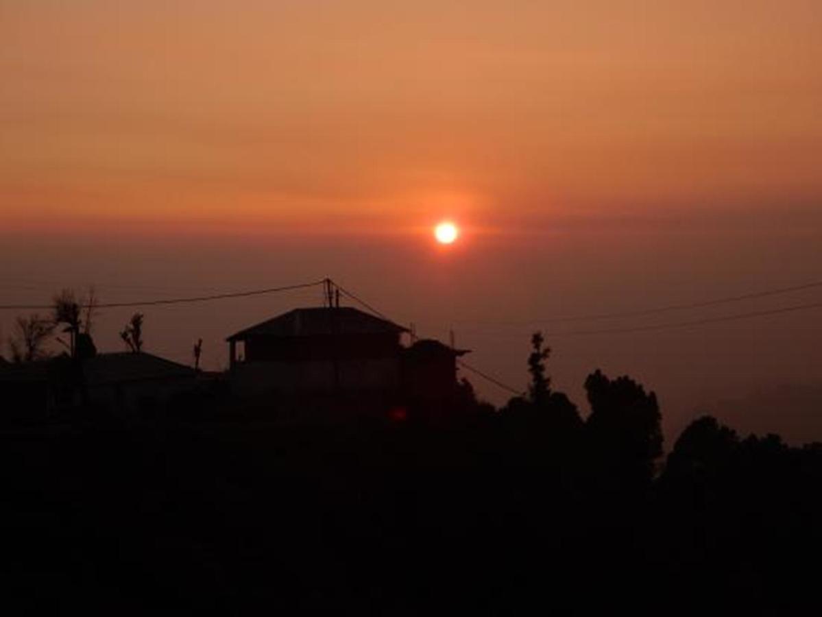 Divyansh Hotel Dharamshala Extérieur photo