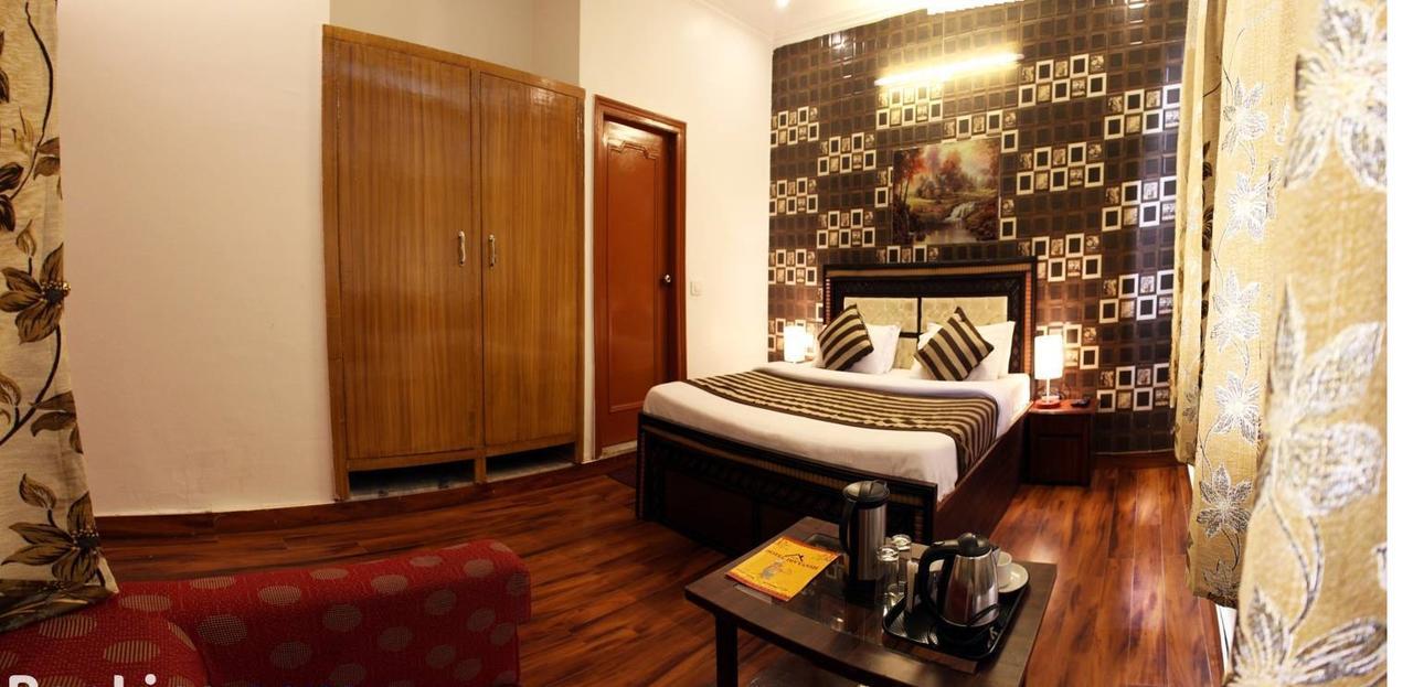 Divyansh Hotel Dharamshala Extérieur photo
