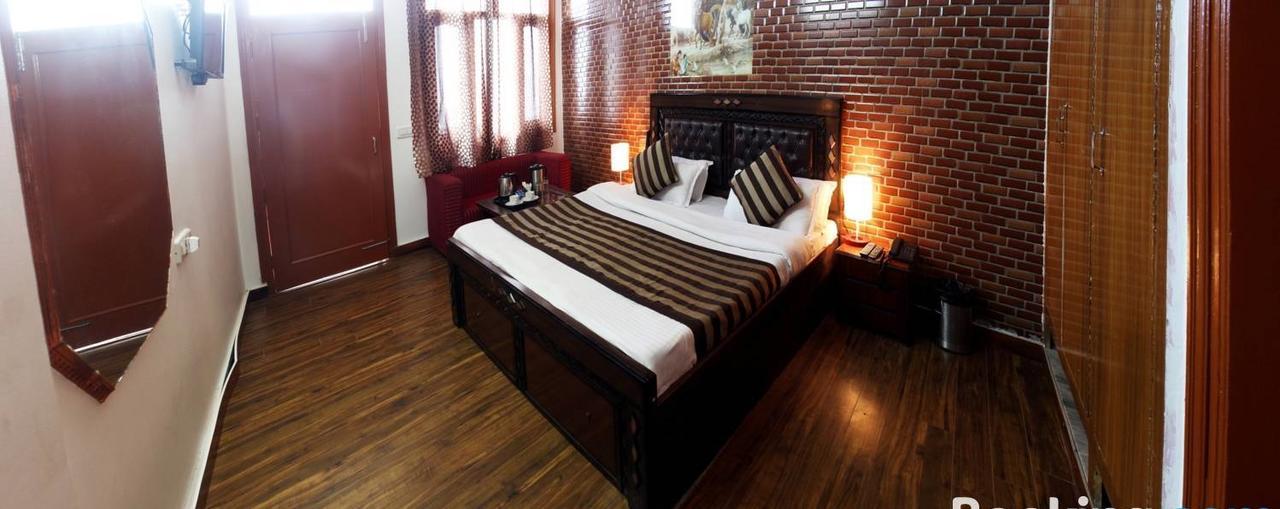 Divyansh Hotel Dharamshala Extérieur photo